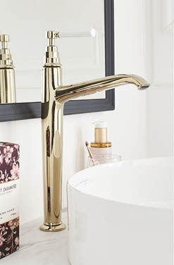 CLASSIC MODERNITY-ROBINETTERIE CLEO ZOOM 8-AMB EVO 1-OUI 81 JACOB - 20200639 - SHOOTING SEPTEMBRE 2020 CLASSIC MODERNITY-ROBINETTERIE CLEO ZOOM 8-AMB EVO 1-OUI   CLASSIC MODERNITY    ROBINETTERIE CLEO ZOOM 8